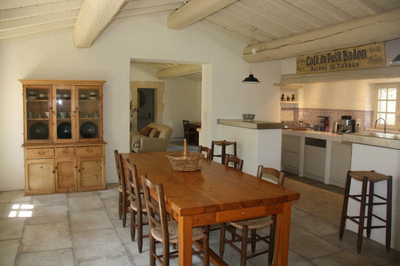 Le Cafe & La Forge Du Petit Badon Villa Salin de Giraud Bagian luar foto
